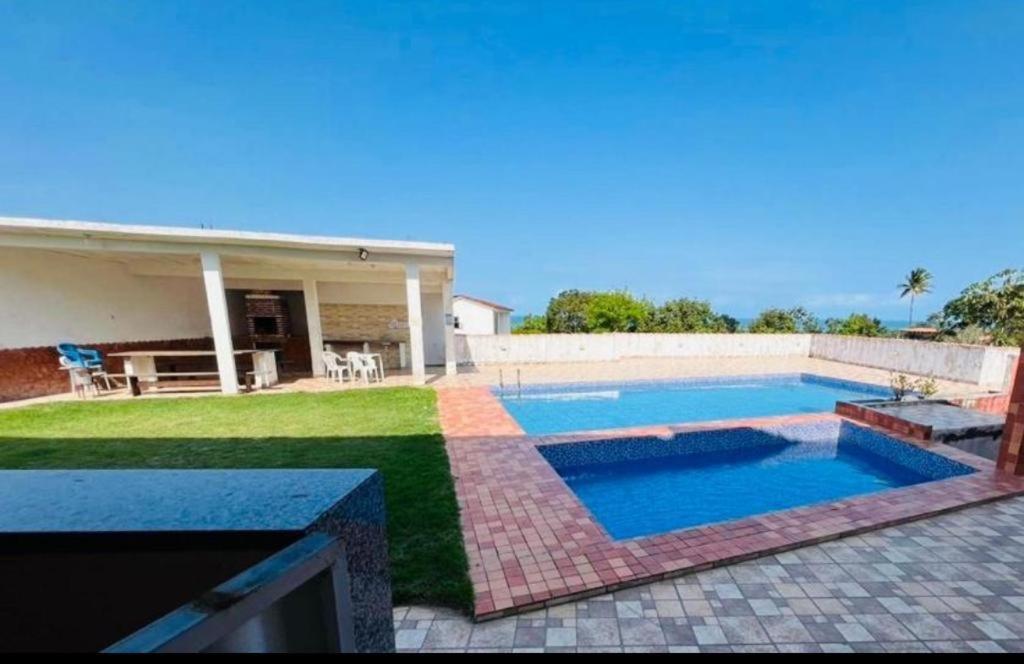 Quarto Duplo Deluxe (2 Adultos + 1 Criança)